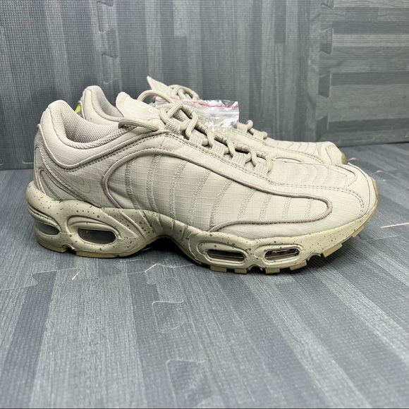 Nike Air Max Tailwind 4 SP Sneaker Tan - Picture 2 of 9